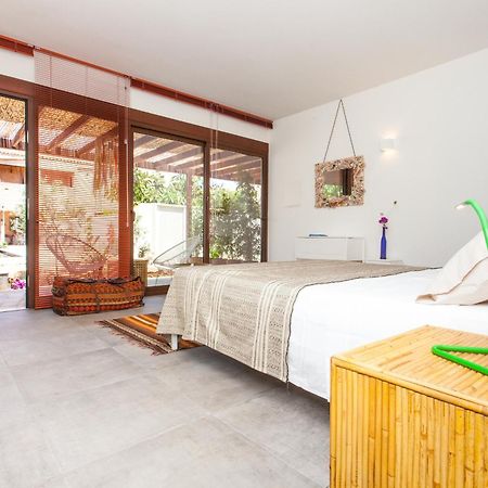 Idayvuelta Home & Suites With Private Pool Ses Salines  Exterior foto